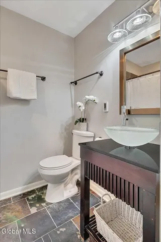 $249,900 | 132 Point Of Woods Drive, Albany, NY 12203