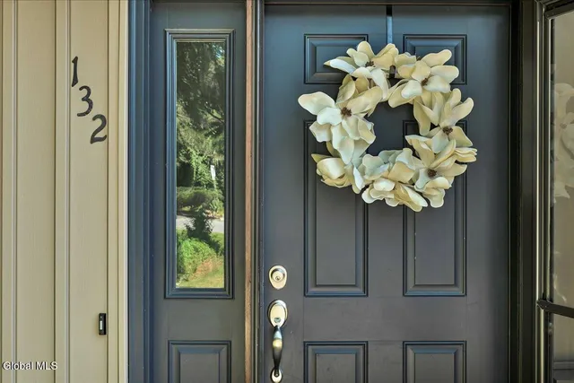 $249,900 | 132 Point Of Woods Drive, Albany, NY 12203