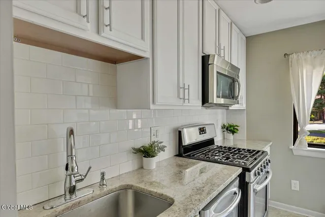 $249,900 | 132 Point Of Woods Drive, Albany, NY 12203