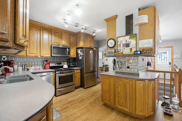 $624,900 | 316 East Highland Avenue, Villa Park, IL 60181