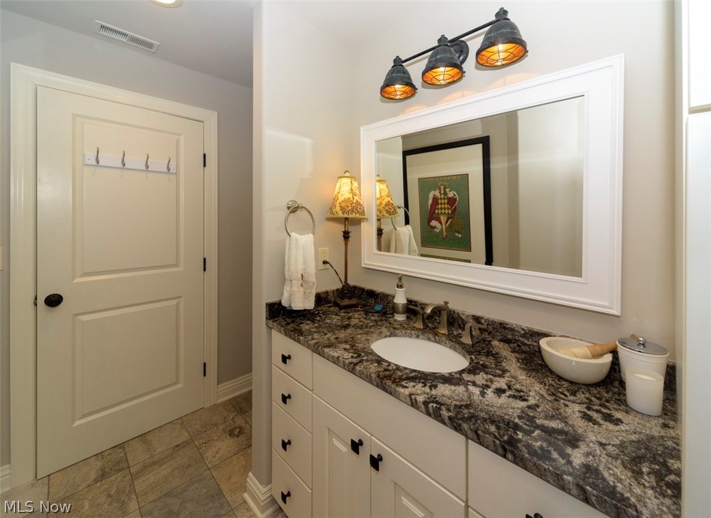 4960 East Cliff Road Port Clinton, OH 43452 - Photo 19 of 25 Gallery Image 19