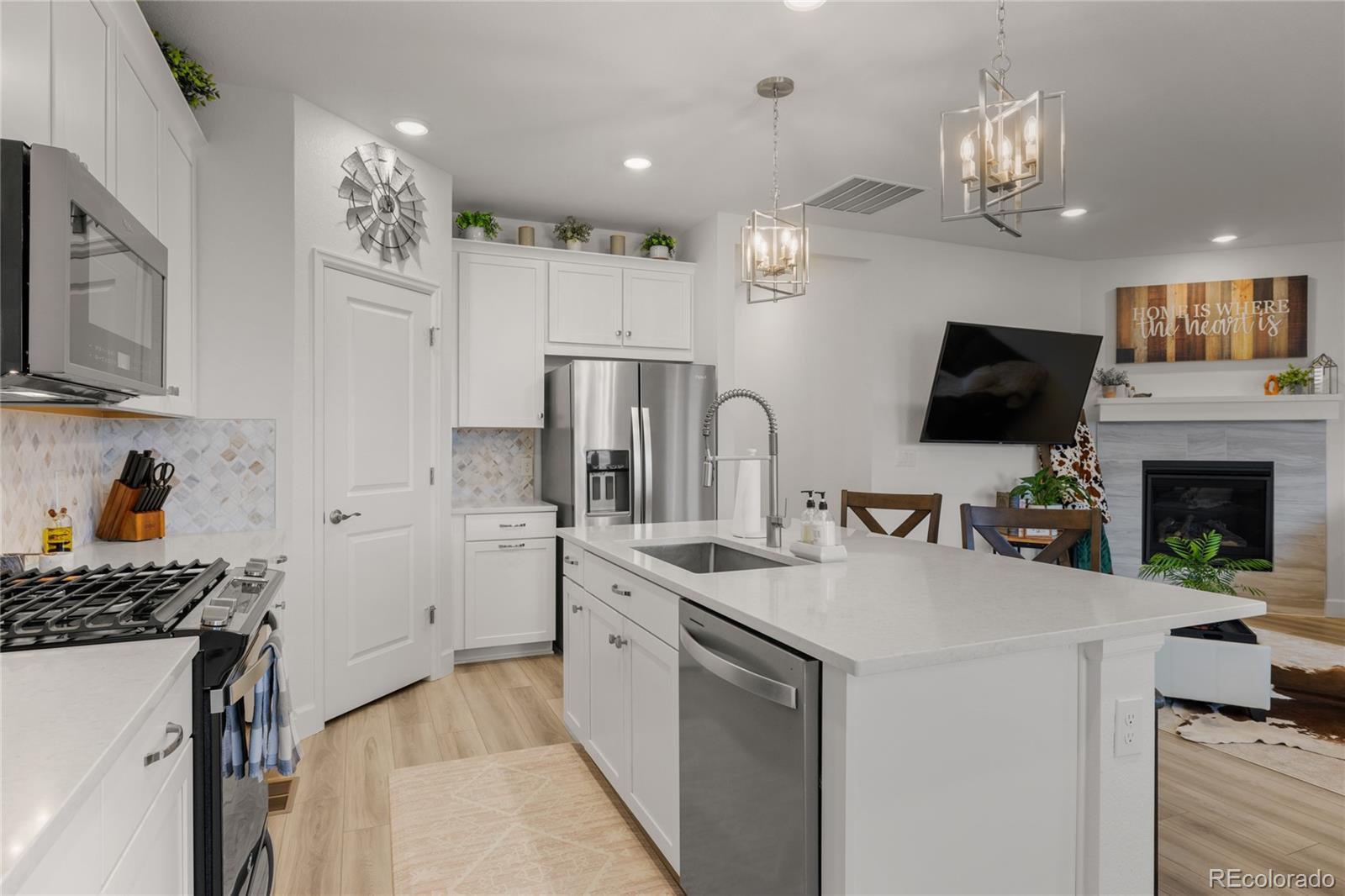 8132 Mount Harvard Road Littleton, CO 80125 - Photo 11 of 39 Gallery Image 11