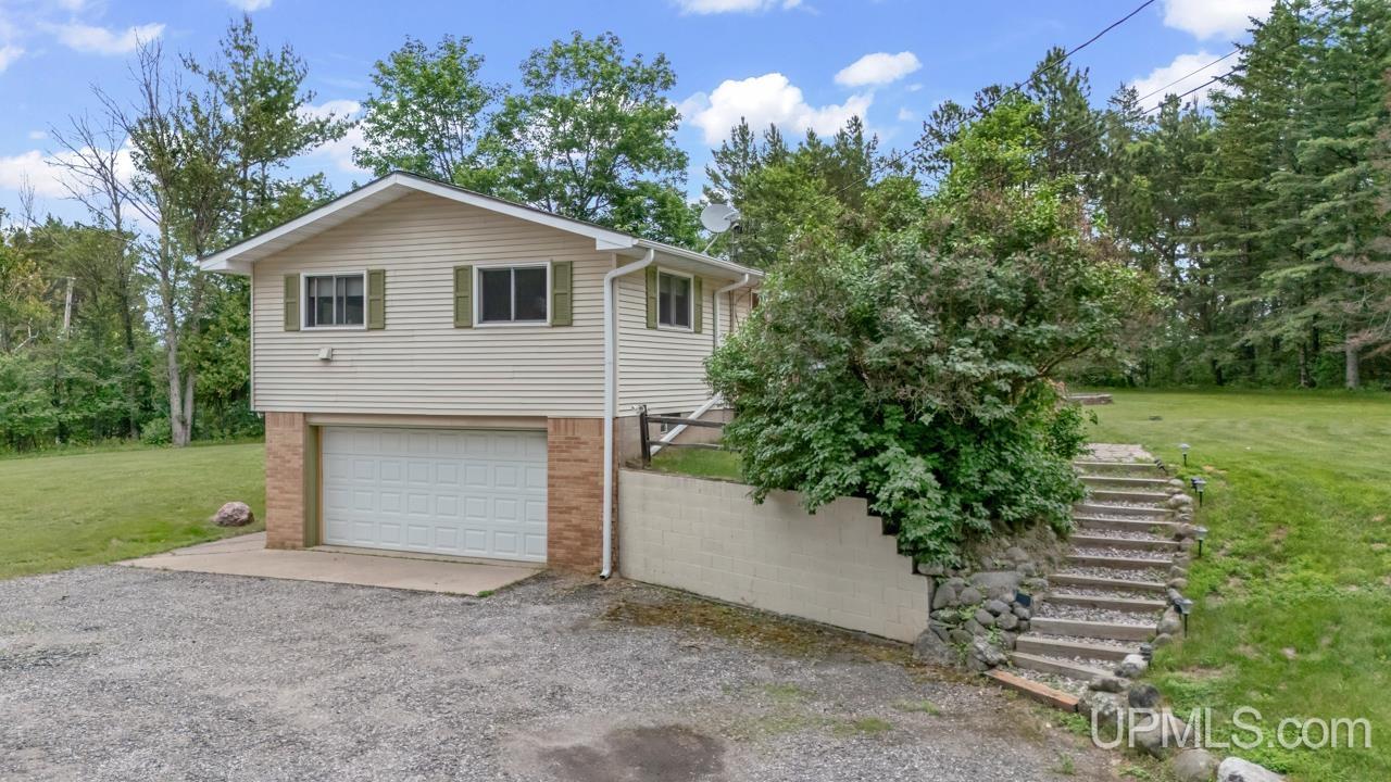 N1572 Hamilton Lake Road Vulcan, MI 49892 - Photo 20 of 27
