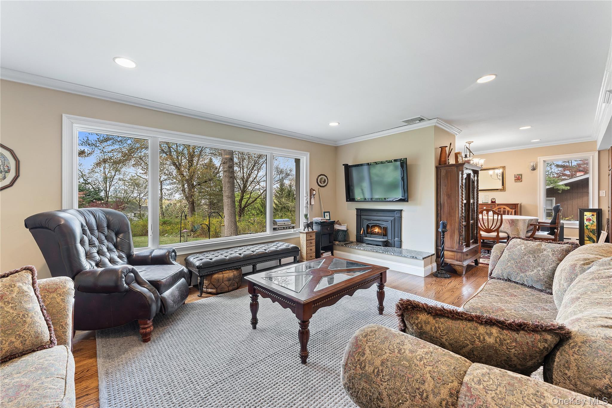 8 Riverview Farm Road Ossining, NY 10562 - Photo 4 of 21 Living room