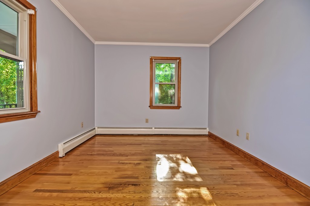341 Stephen French Road Swansea, MA 02777 - Photo 13 of 24 Gallery Image 13