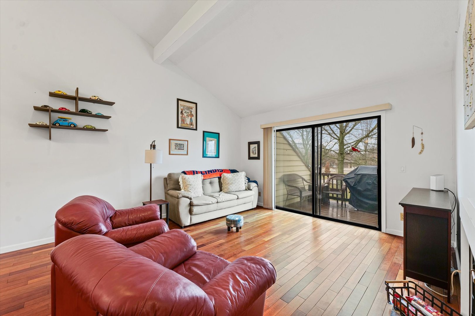 2159 Harbor Town Circle, Unit 2159 Champaign, IL 61821 - Photo 4 of 22 a bedroom with a bed and a large window