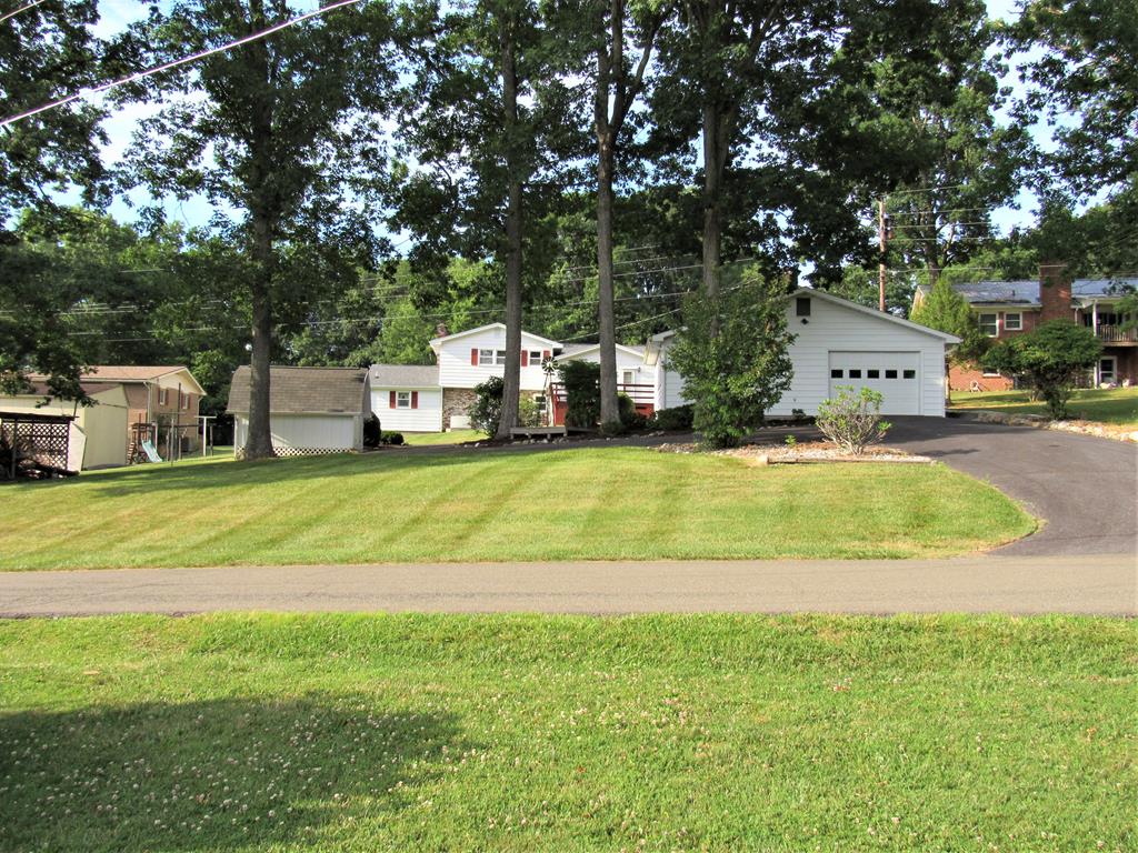 203 Robinhood Road Galax, VA 24333 - Photo 18 of 50 Gallery Image 18