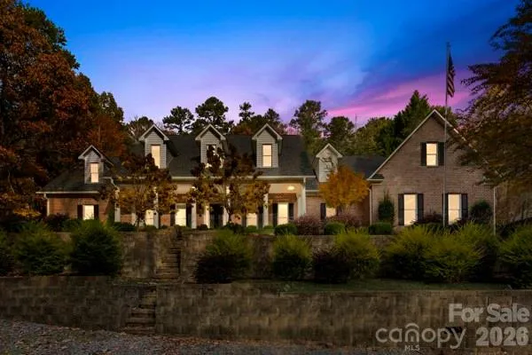 $949,800 | 77 Bridlewood Place Northeast, Concord, NC 28025