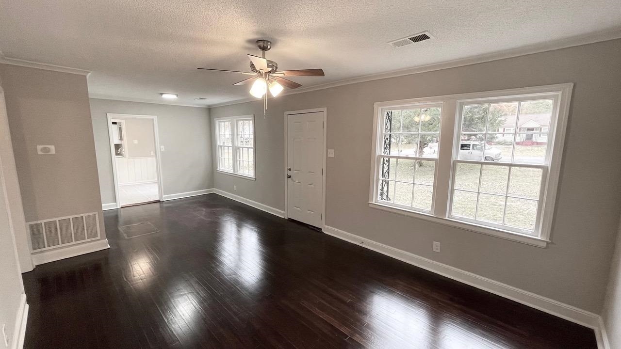 4869 Auburn Road Memphis, TN 38116 - Photo 4 of 23 Gallery Image 4