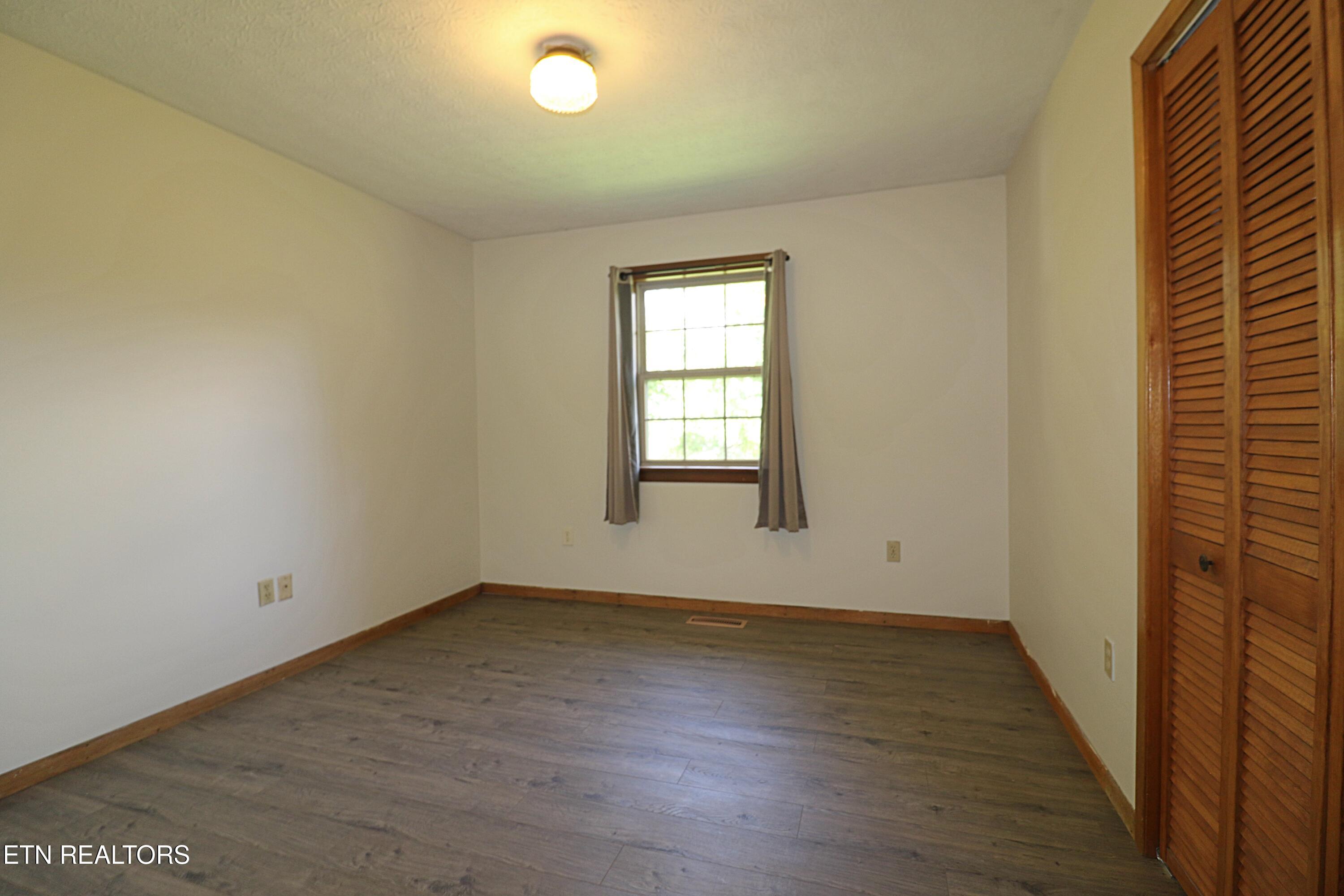 7914 Brimstone Road Robbins, TN 37852 - Photo 21 of 53 094A4301