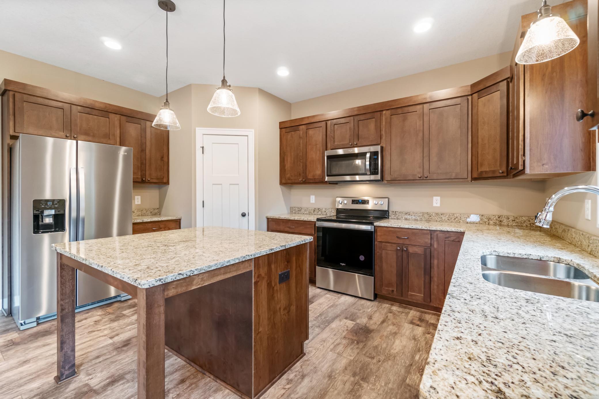 723 Jacko Court Hudson, WI 54016 - Photo 4 of 19