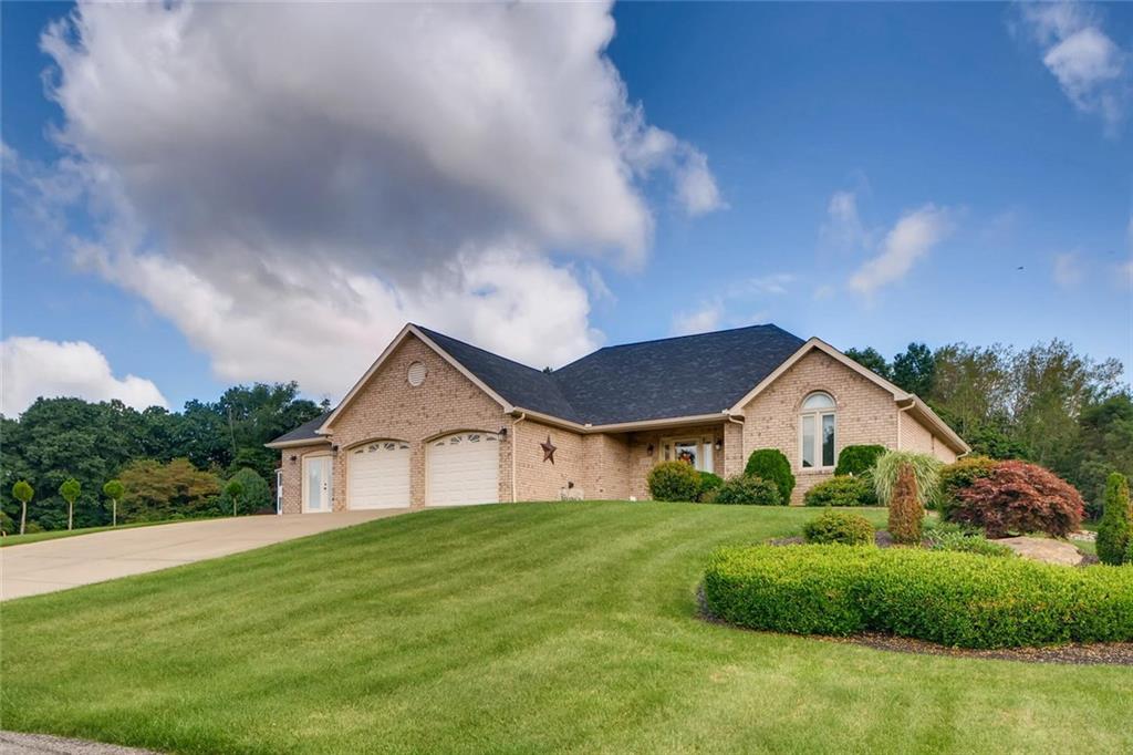 114 Oakland Heights Road Monaca, PA 15061 - Photo 1 of 25 114 Oakland Heights front view