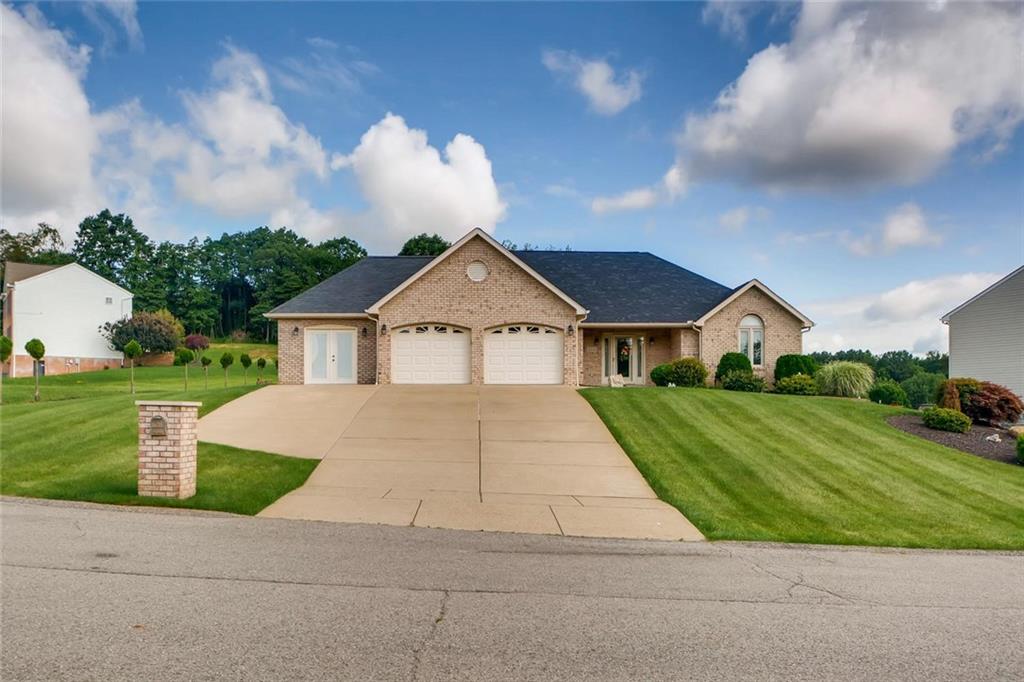 114 Oakland Heights Road Monaca, PA 15061 - Photo 2 of 25 114 Oakland Heights front