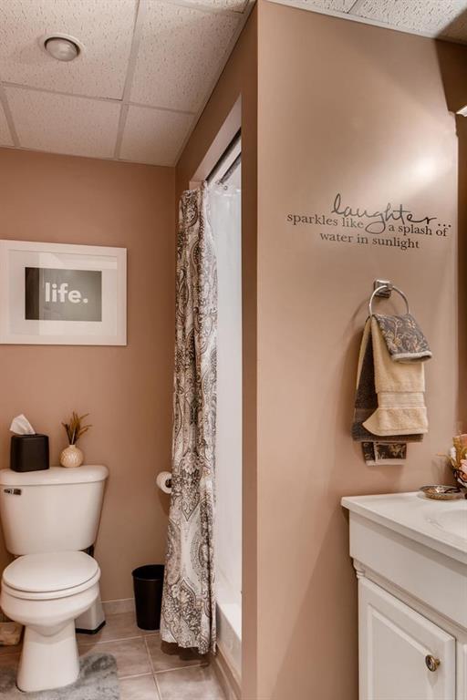 114 Oakland Heights Road Monaca, PA 15061 - Photo 21 of 25 Guest Suite Bath