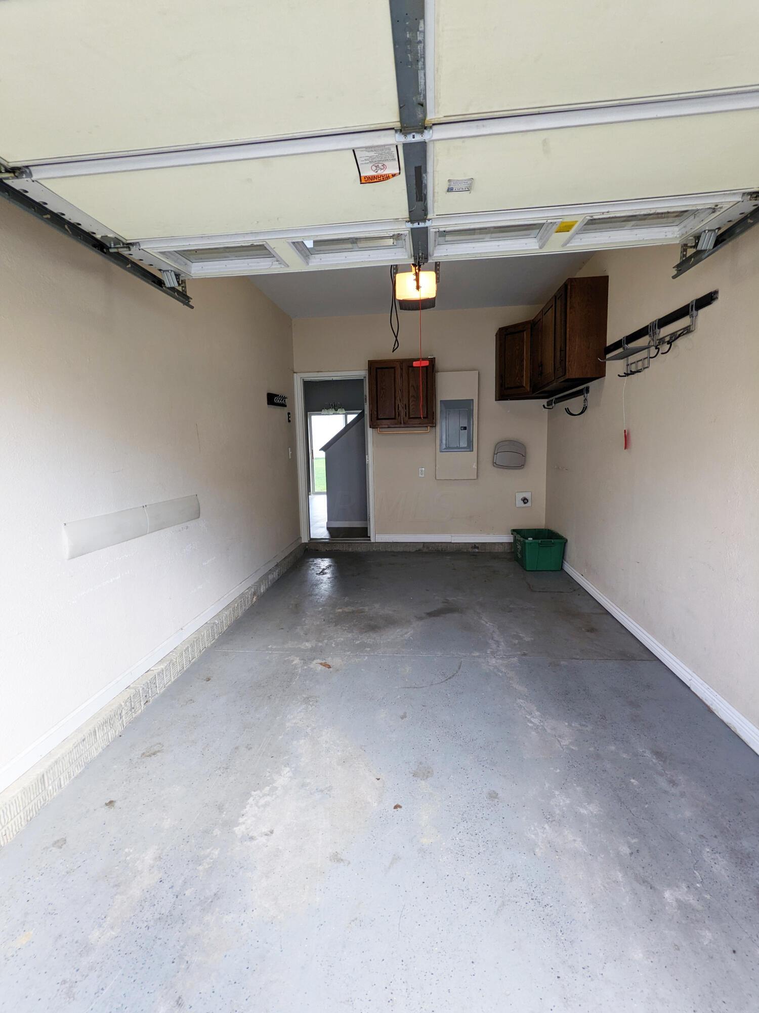 627 Herman Road Columbus, OH 43230 - Photo 24 of 33 23-Garage
