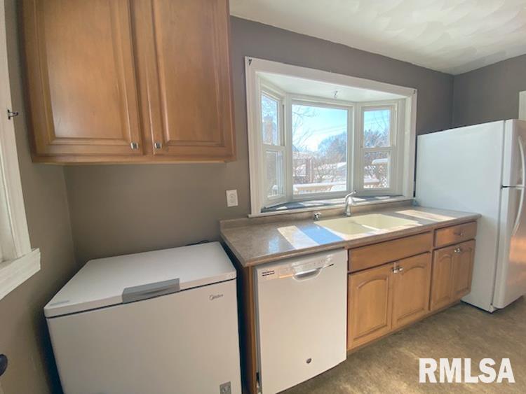 1011 Springfield Road East Peoria, IL 61611 - Photo 14 of 50 Gallery Image 14