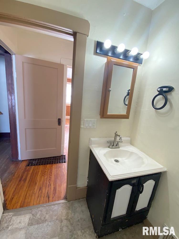 1011 Springfield Road East Peoria, IL 61611 - Photo 27 of 50 Gallery Image 27