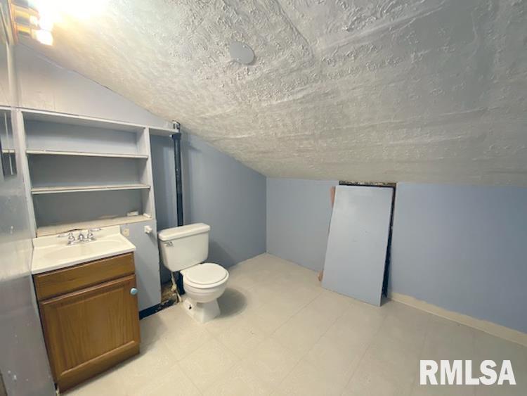 1011 Springfield Road East Peoria, IL 61611 - Photo 42 of 50 Gallery Image 42