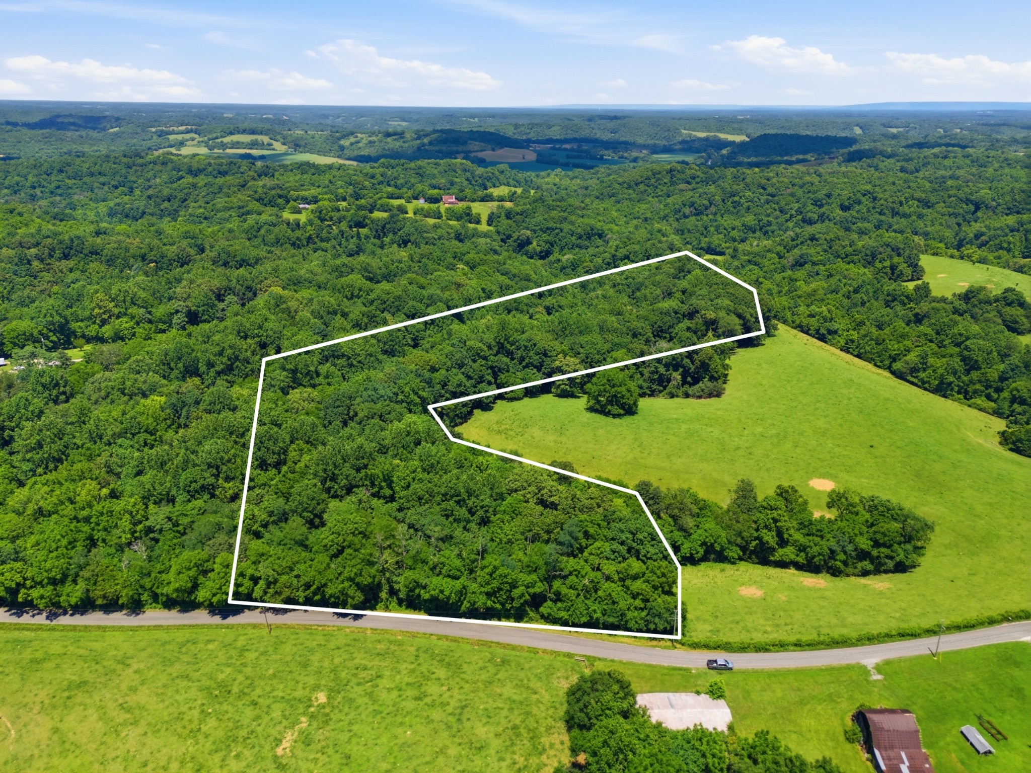 0 Mann Road Flintville, TN 37335 - Photo 2 of 8 a view of a tennis court