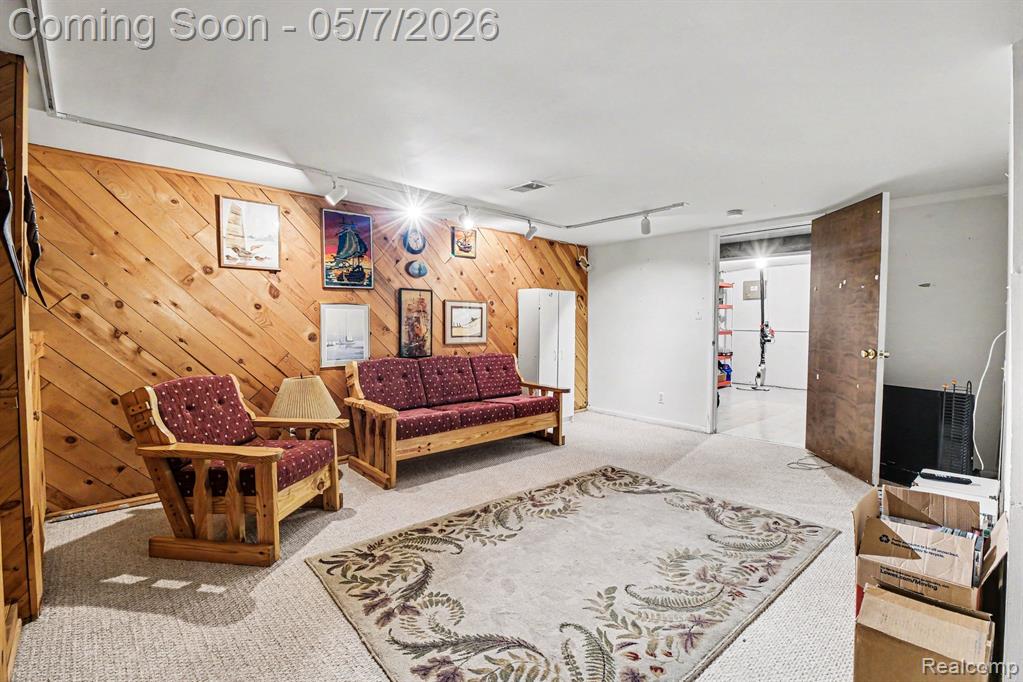 3120 Summers Road Keego Harbor, MI 48320 - Photo 13 of 16