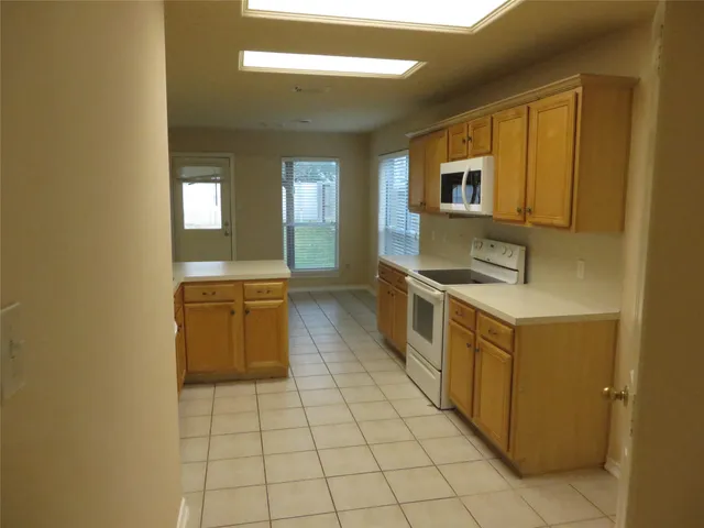 $2,200 | 15331 Ochre Leaf Trail, Cypress, TX 77433