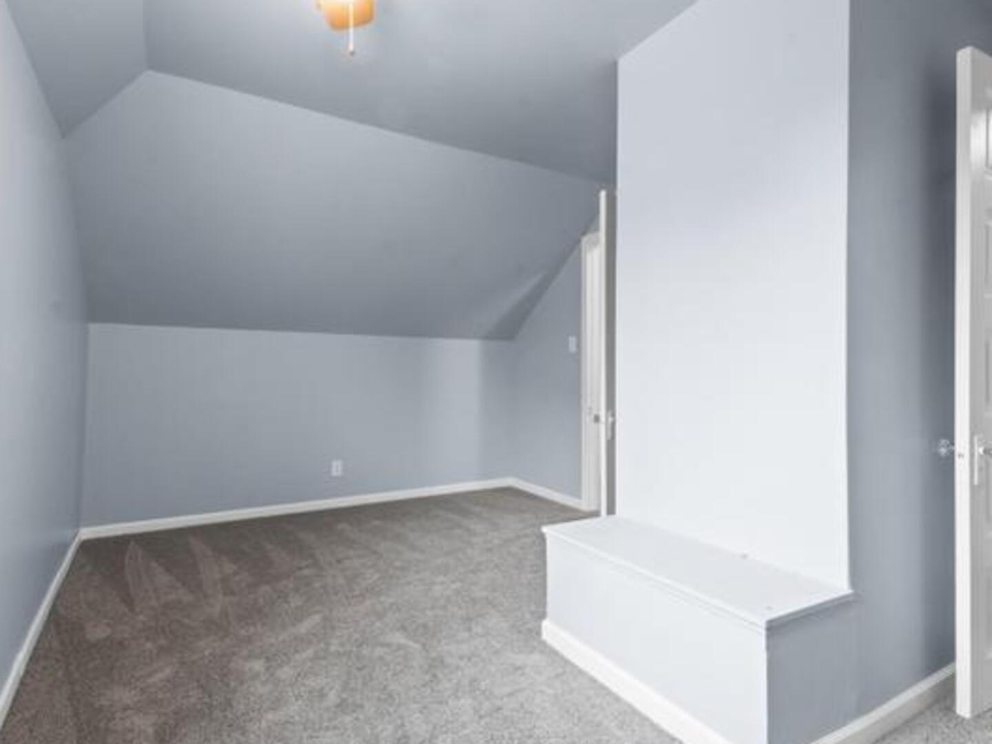 815 Oneida Street Joliet, IL 60435 - Photo 16 of 24