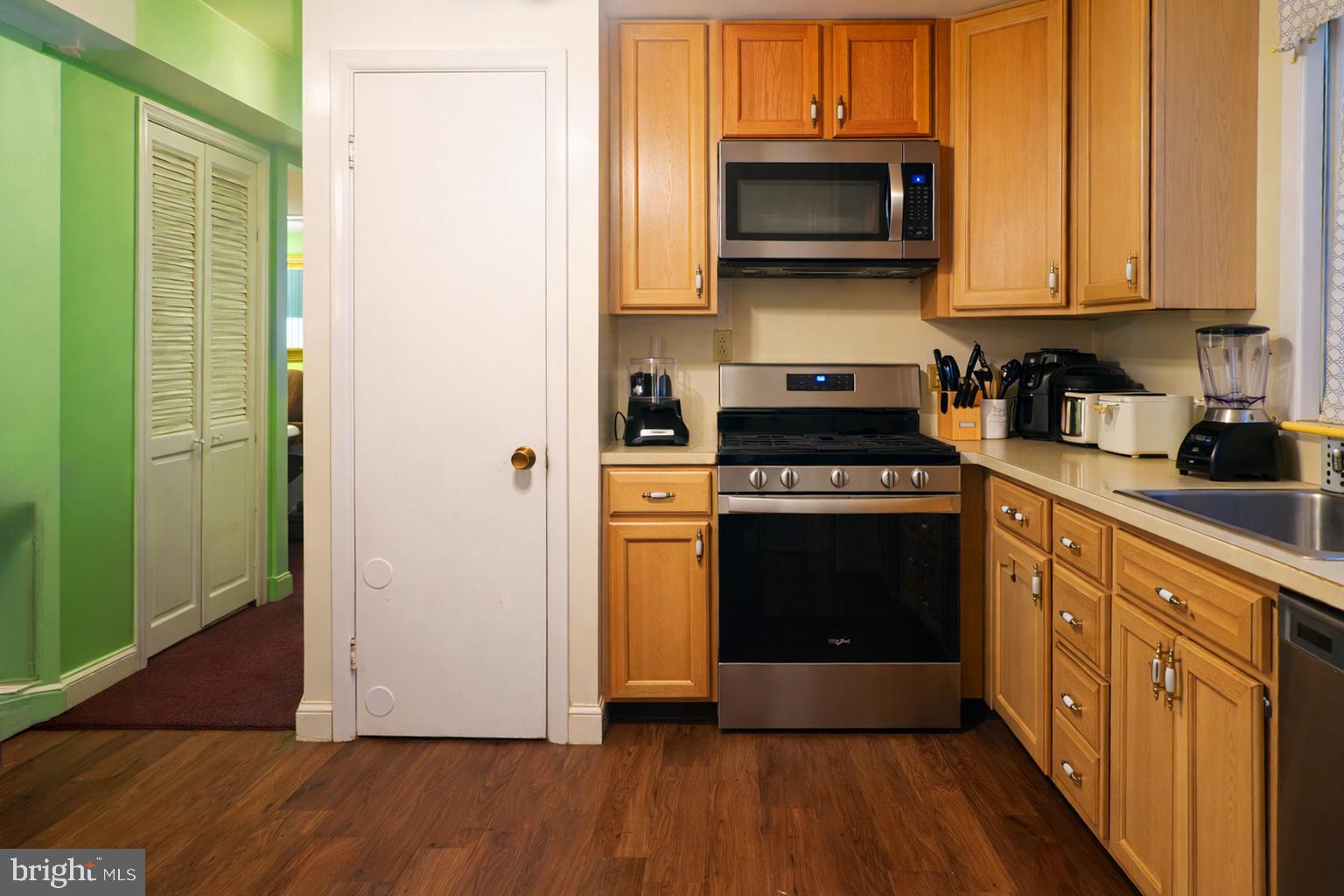 904 Averill Road Joppa, MD 21085 - Photo 5 of 39 kitchen