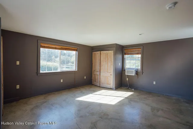 a view of livingroom with window