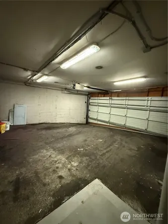 $4,900 | 111 West Harrison Street, Seattle, WA 98119