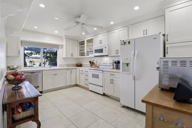 $900,000 | 816 Caminito Azul, Carlsbad, CA 92011