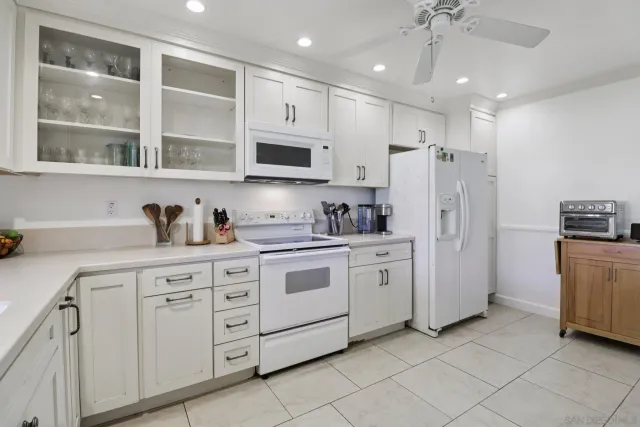 $900,000 | 816 Caminito Azul, Carlsbad, CA 92011