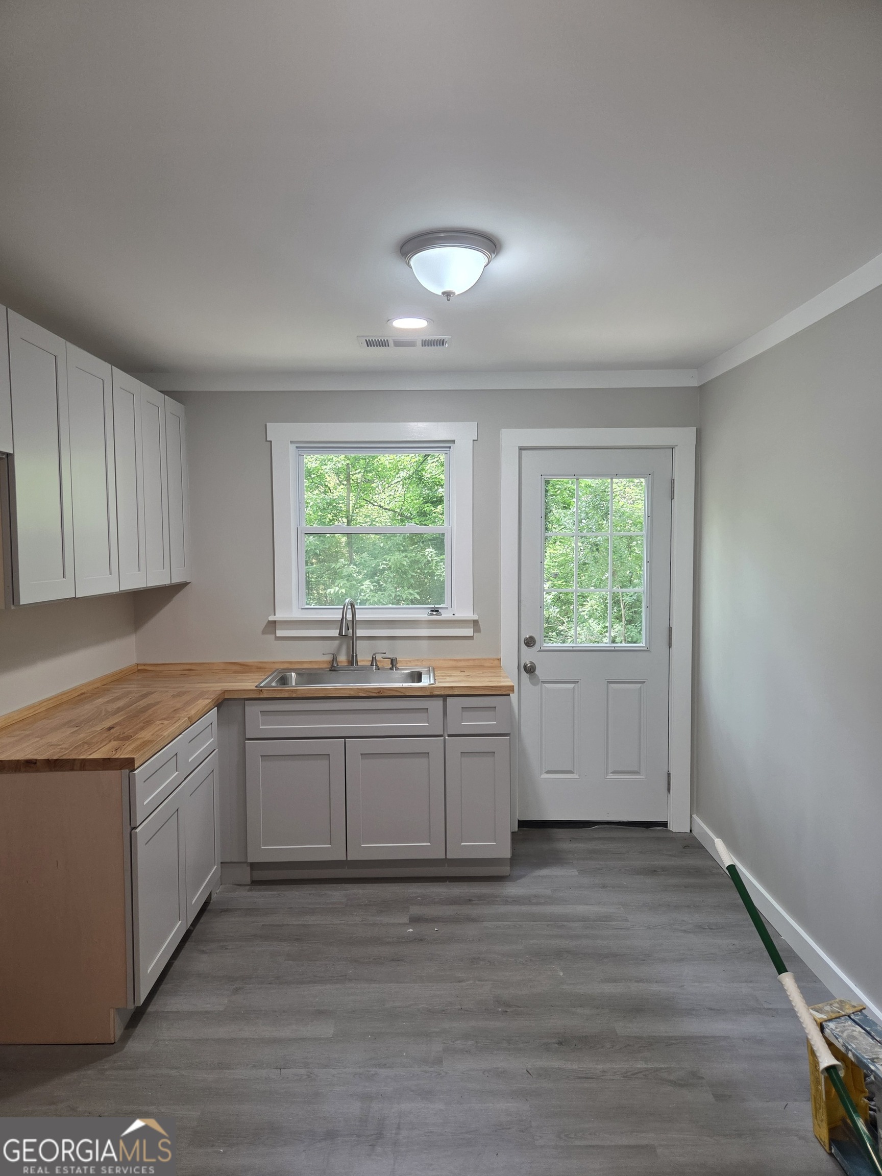 150 Elberton Street Toccoa, GA 30577 - Photo 5 of 11