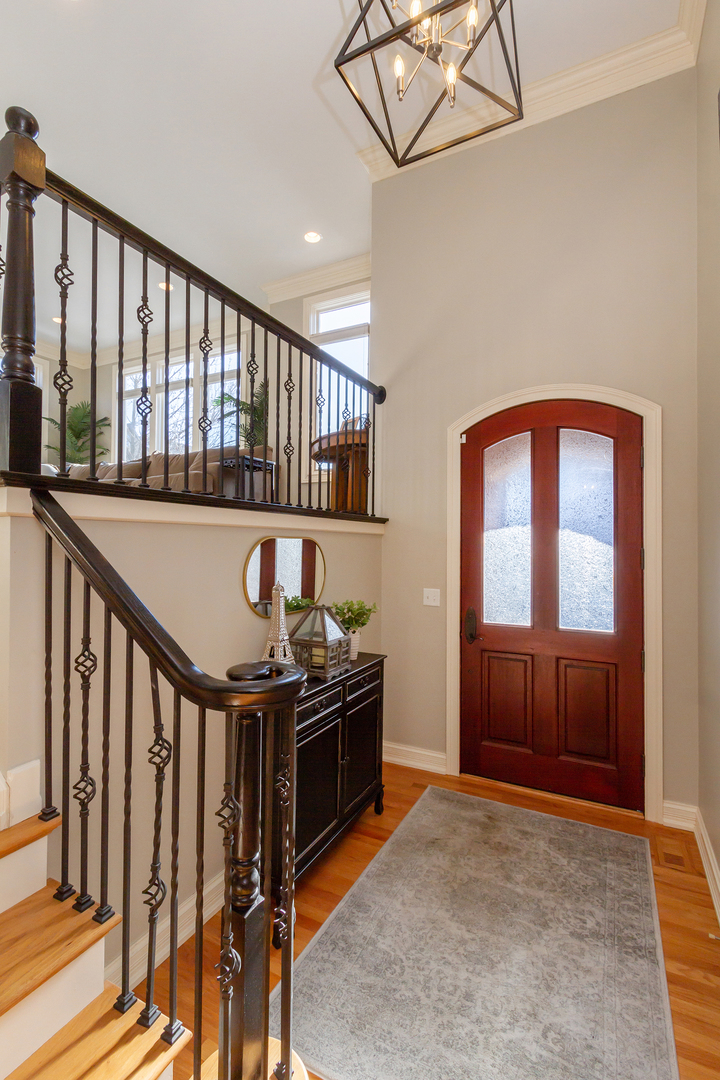 32 Bluestone Drive St. Charles, IL 60174 - Photo 3 of 33 a view of an entryway door