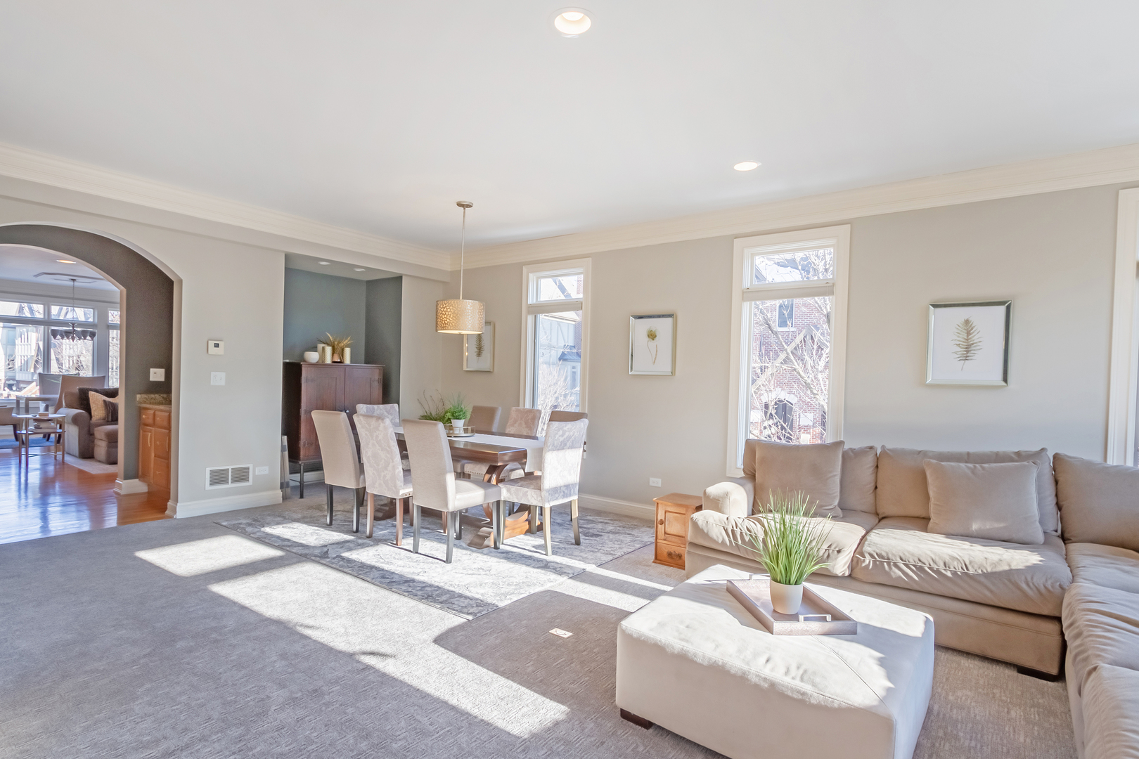 32 Bluestone Drive St. Charles, IL 60174 - Photo 4 of 33 a living room with furniture and wooden floor