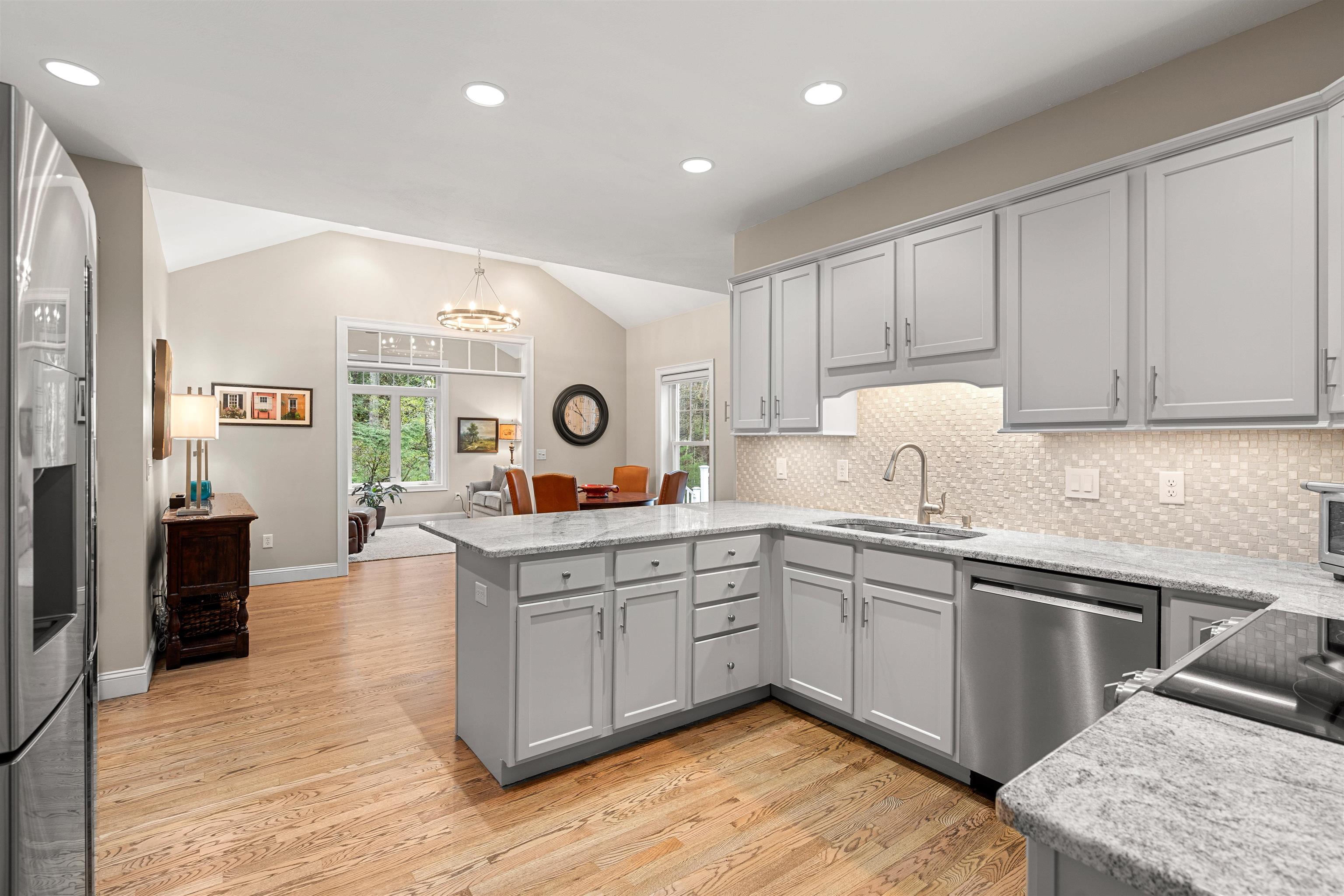 10 Tarleton Lane Amherst, NH 03031 - Photo 3 of 40 Gallery Image 3