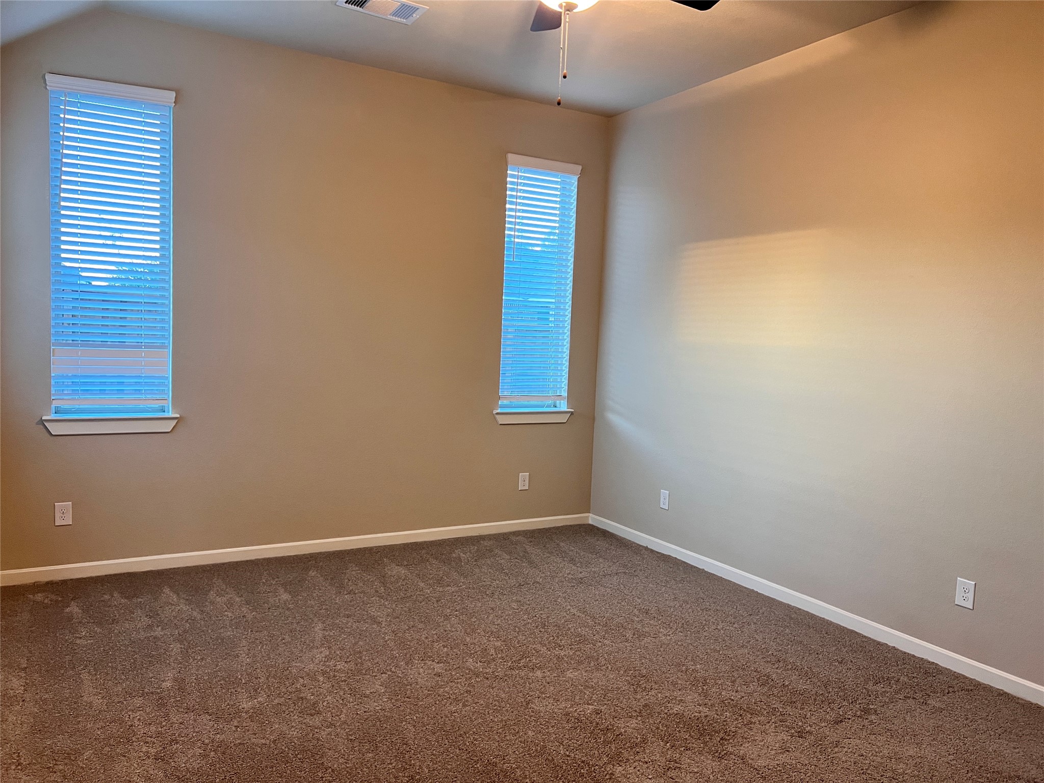 7912 Spring Run North Richland Hills, TX 76182 - Photo 18 of 21 an empty room with windows and closet