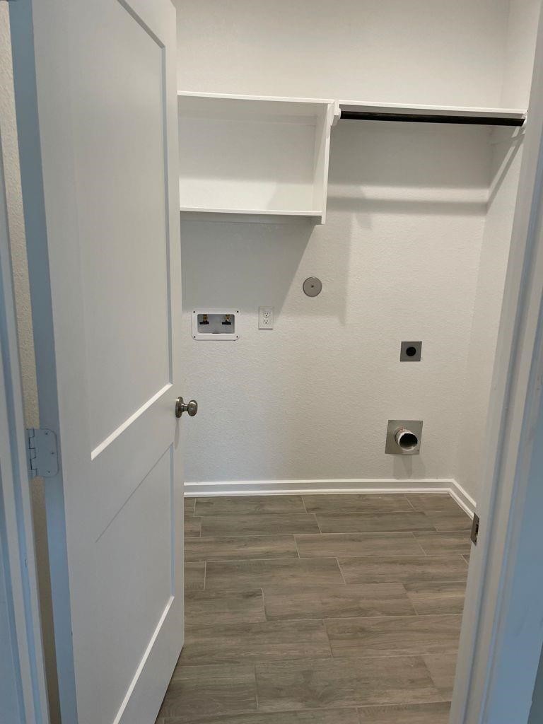 7912 Spring Run North Richland Hills, TX 76182 - Photo 7 of 21 a view of walk in closet