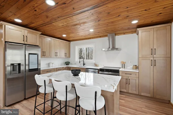 $650,000 | 9844 Timber Heights, Marshall, VA 20115