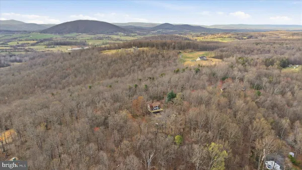 $650,000 | 9844 Timber Heights, Marshall, VA 20115