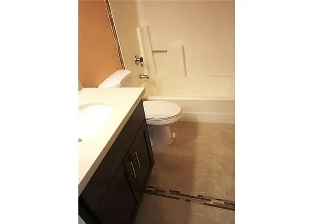 $1,780 | 5460 Dobbs Street, Los Angeles, CA 90032