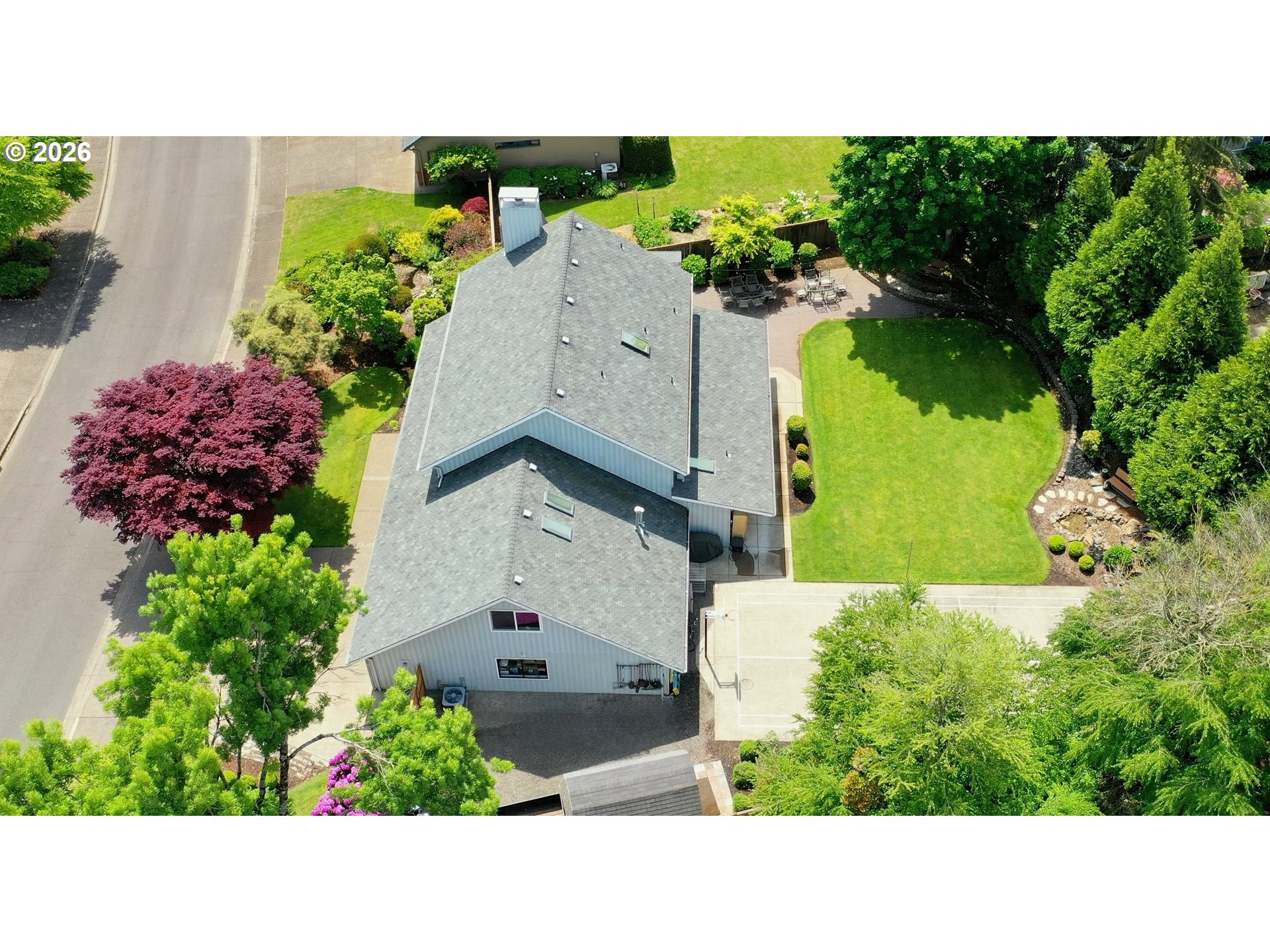 1364 Victorian Way Eugene, OR 97401 - Photo 4 of 38