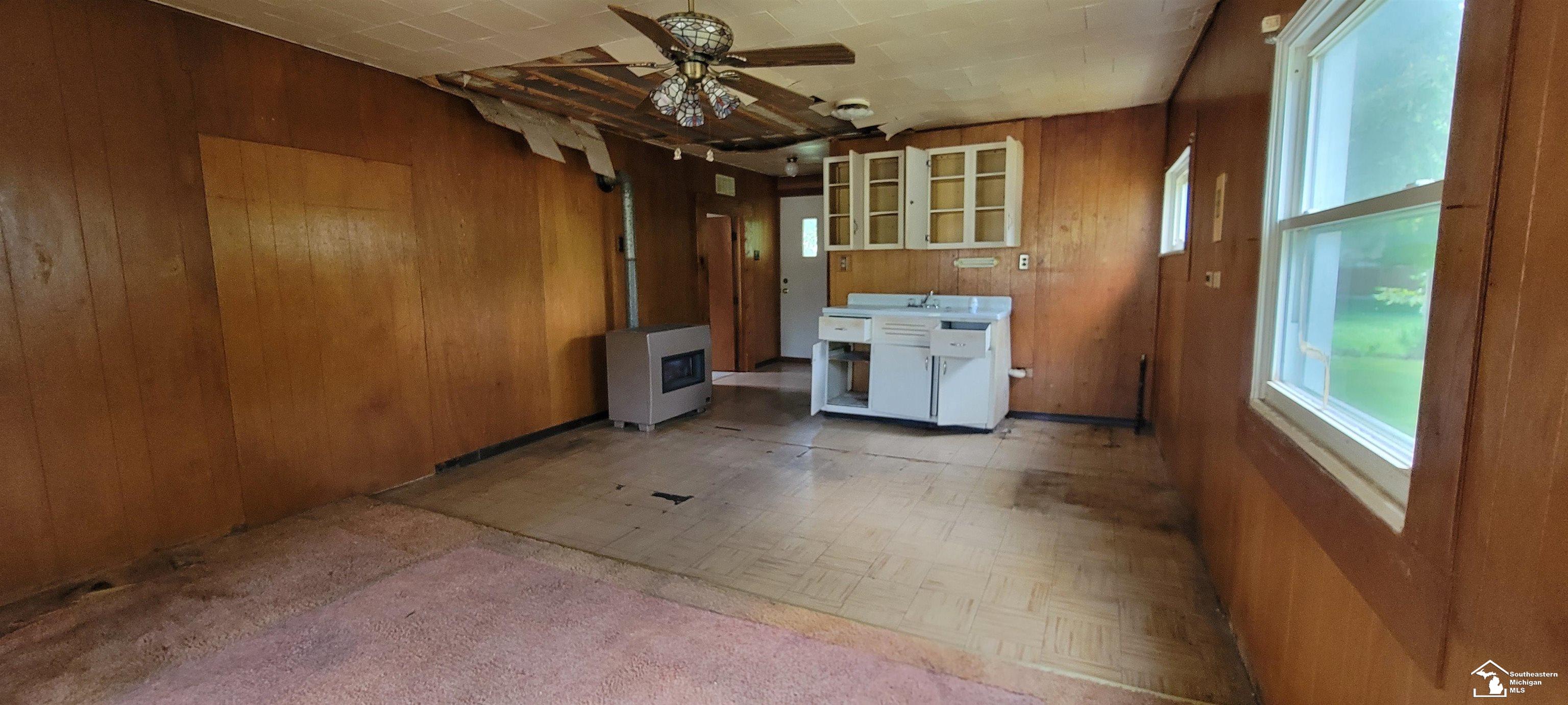 4237 B Ave Road Newport, MI 48166 - Photo 6 of 11 50155716-38c3fcd9-336c-429c-ab2b-4efed080ab3a.JPG