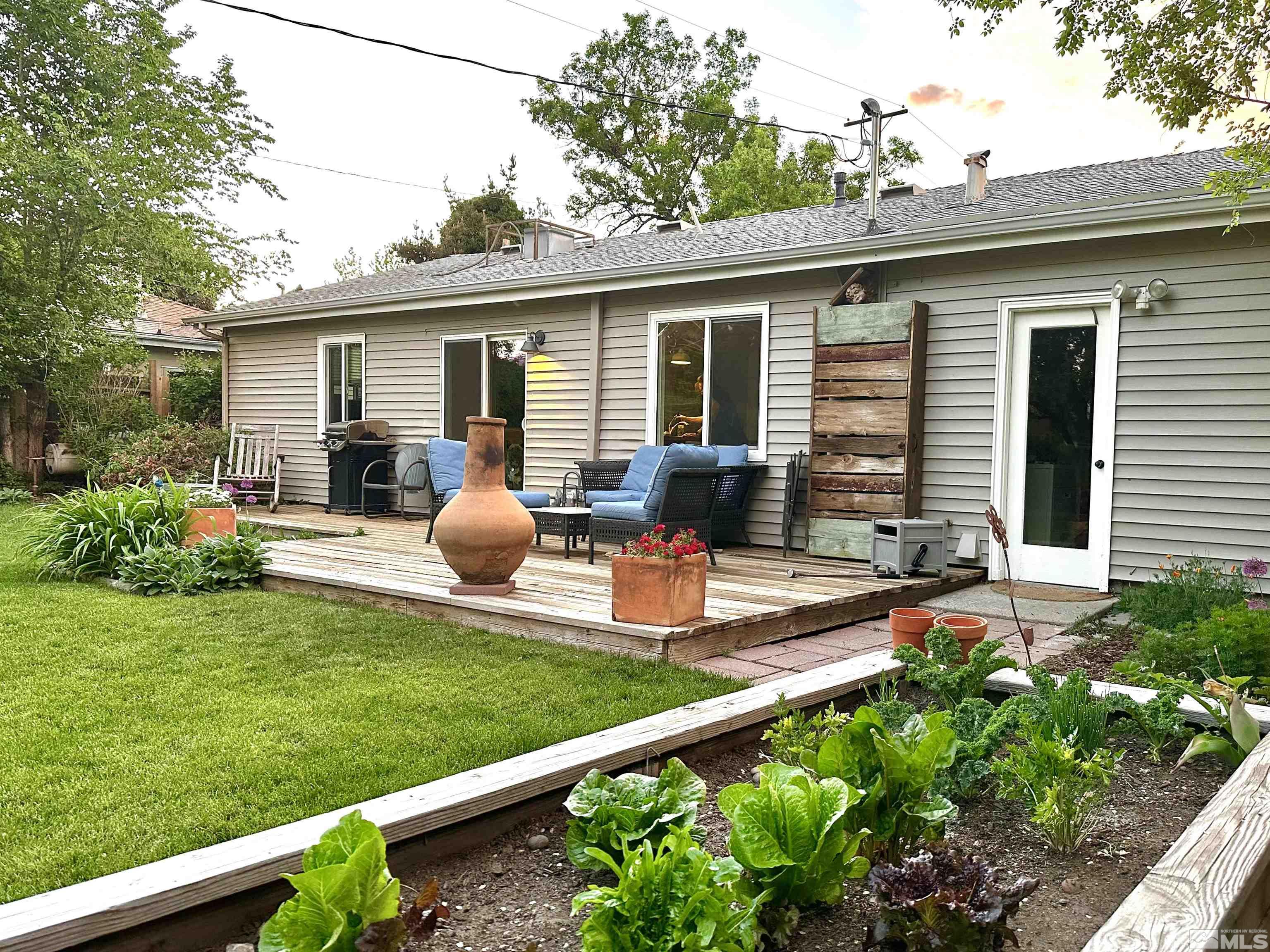 798 Broadway Boulevard Reno, NV 89502 - Photo 10 of 12 a front view of house with yard and outdoor seating