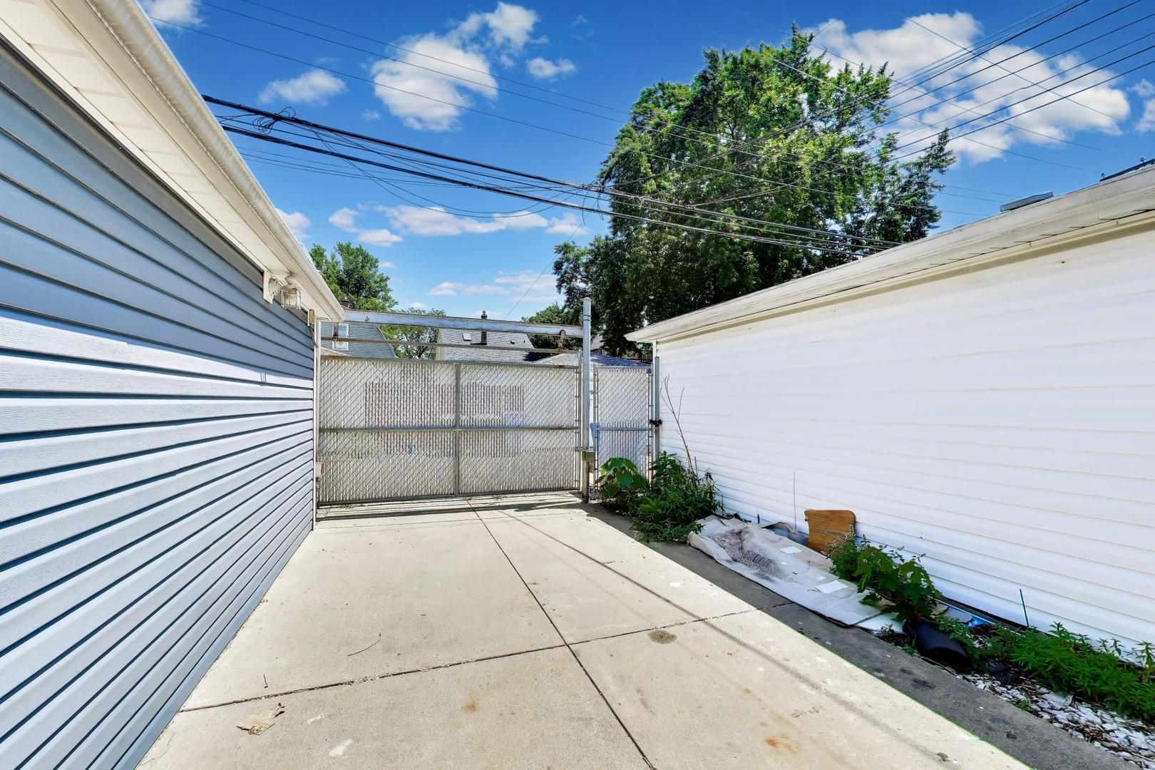5419 North Monitor Avenue, Unit 2 Chicago, IL 60630 - Photo 18 of 18