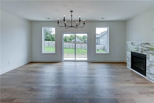 $409,900 | 12705 Woodland Avenue, Kansas City, MO 64146