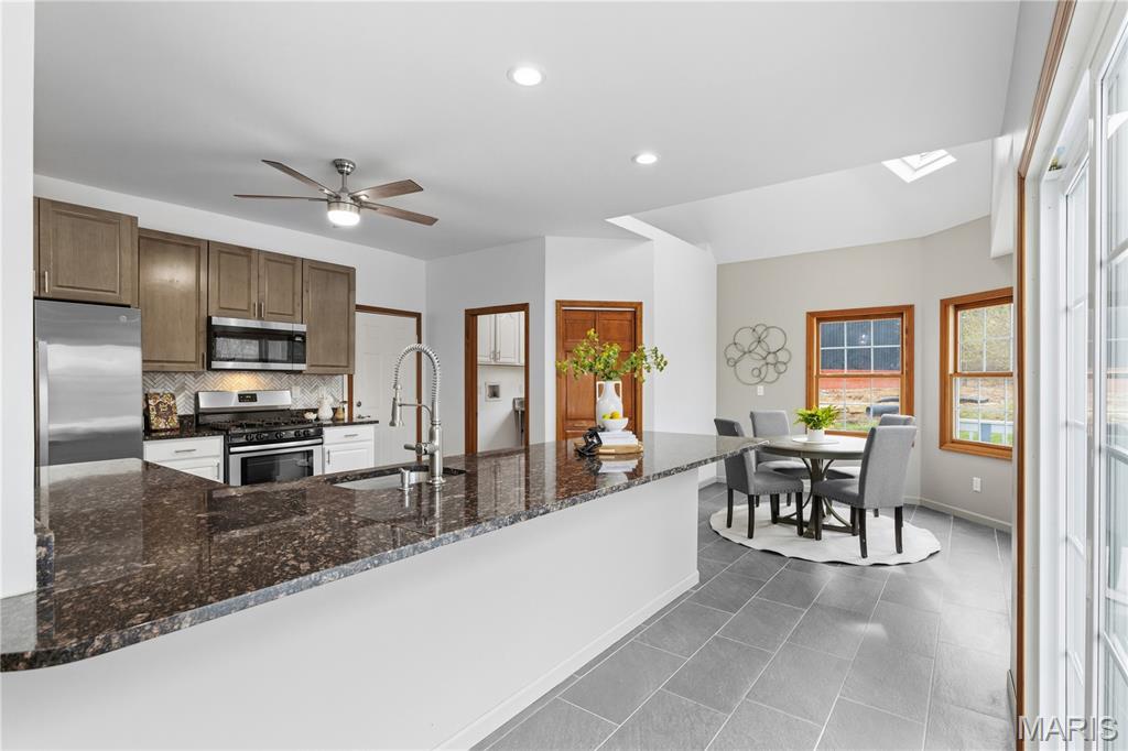 4118 Harbor High Ridge, MO 63049 - Photo 22 of 63