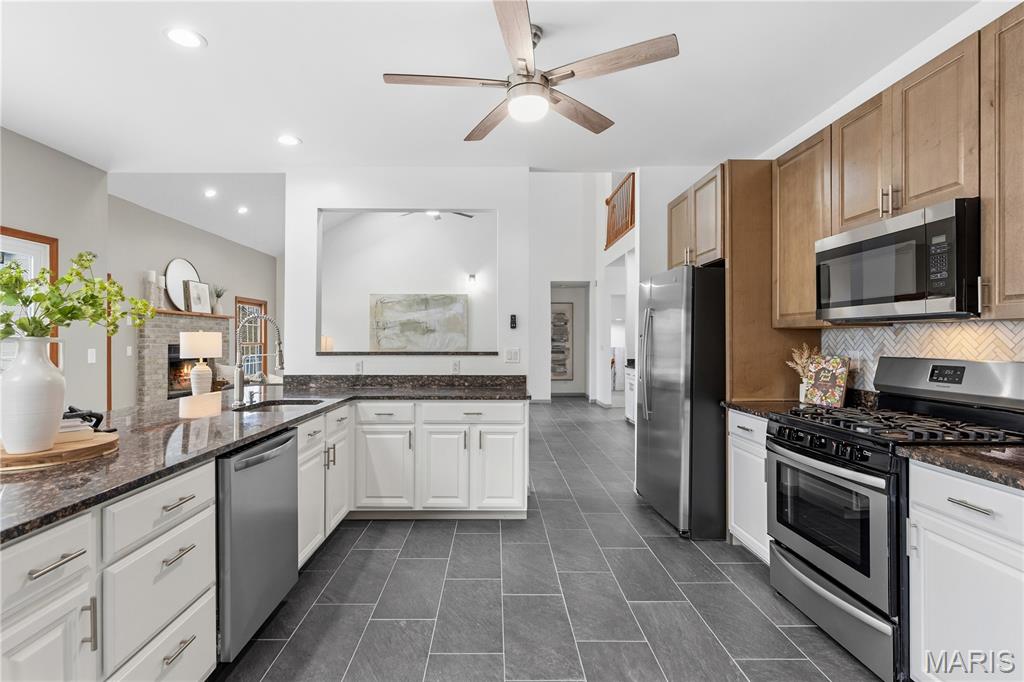 4118 Harbor High Ridge, MO 63049 - Photo 25 of 63