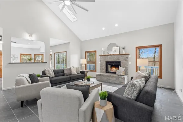$847,000 | 4118 Harbor, High Ridge, MO 63049
