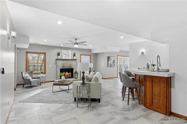 $847,000 | 4118 Harbor, High Ridge, MO 63049