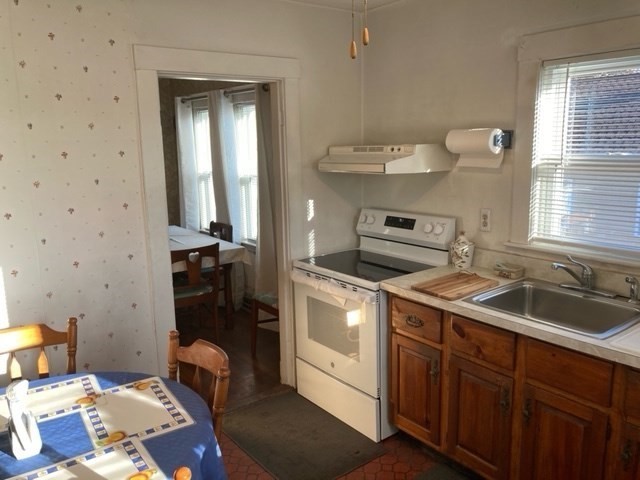 149 Beechwood Road Braintree, MA 02184 - Photo 8 of 12 Gallery Image 8